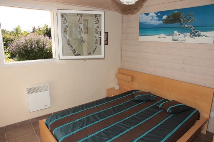 La chambre du gîte avec vue sur la nature