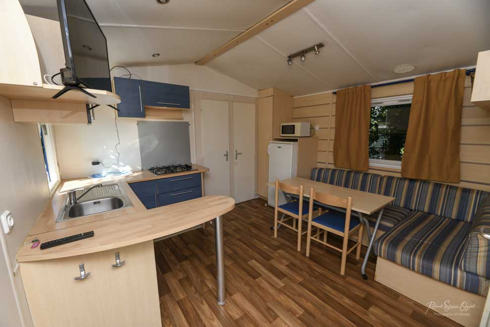 Pièce de vie mobil-home aux sables d&apos;olonne