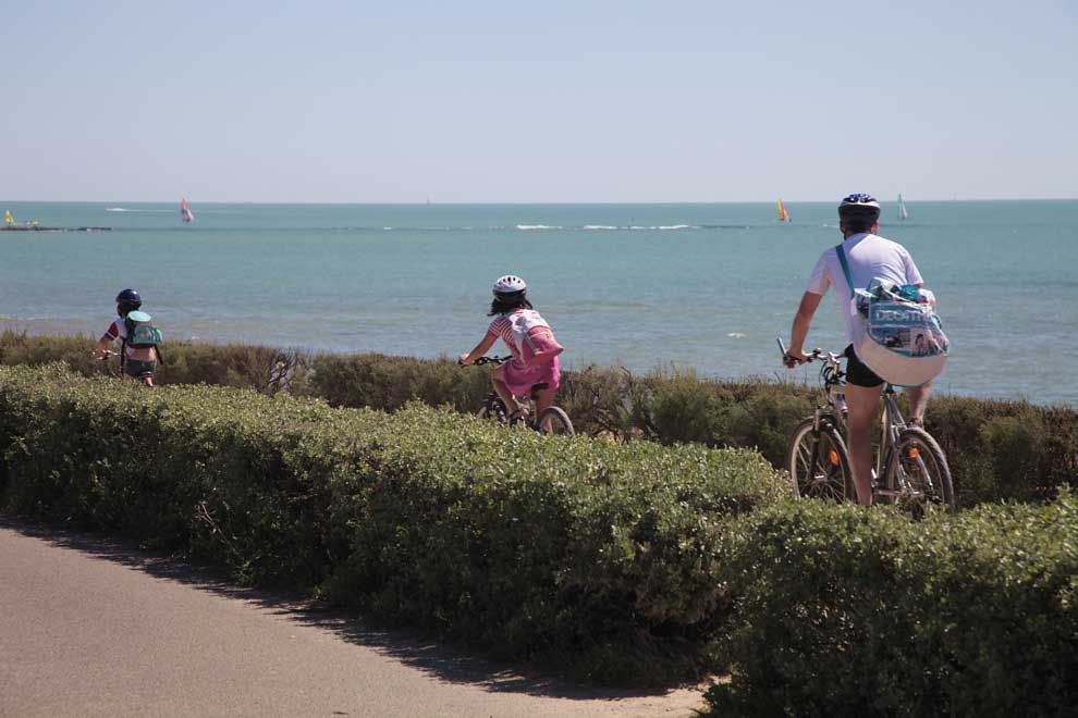 Vélo le long des pistes cylcables de Brétignolles sur Mer